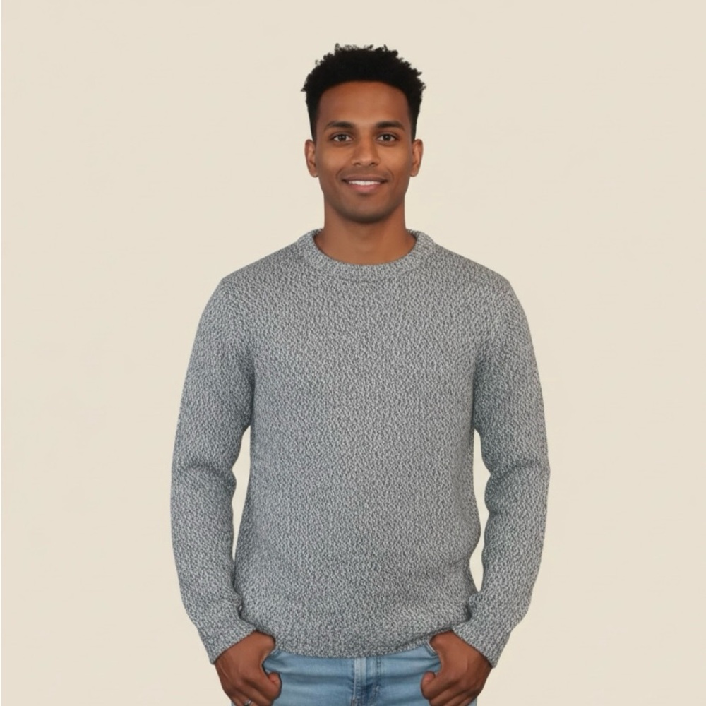 100% Alpaca Gray Hand Knit Crewneck Sweater Men Size Large Pullover Made in Peru